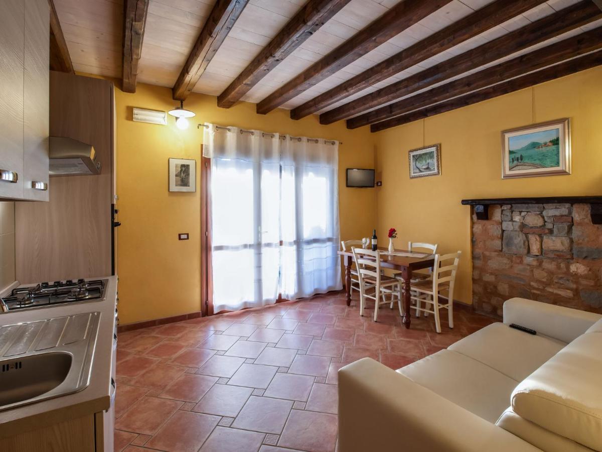 Cozy Chalet At Marone Lake Lombardy With Pool Kültér fotó